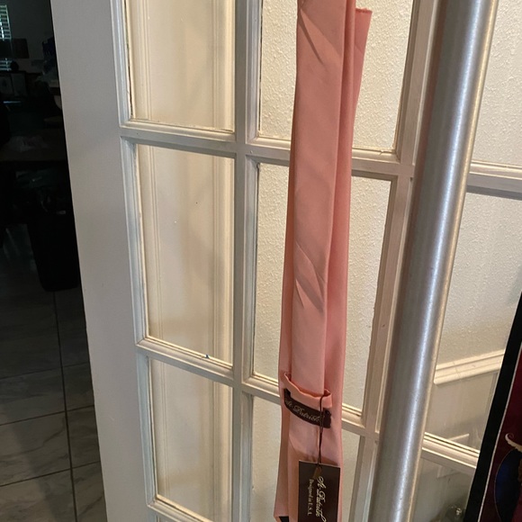 Neck ties - Picture 2 of 9